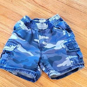 Camo shorts with adjustable waist